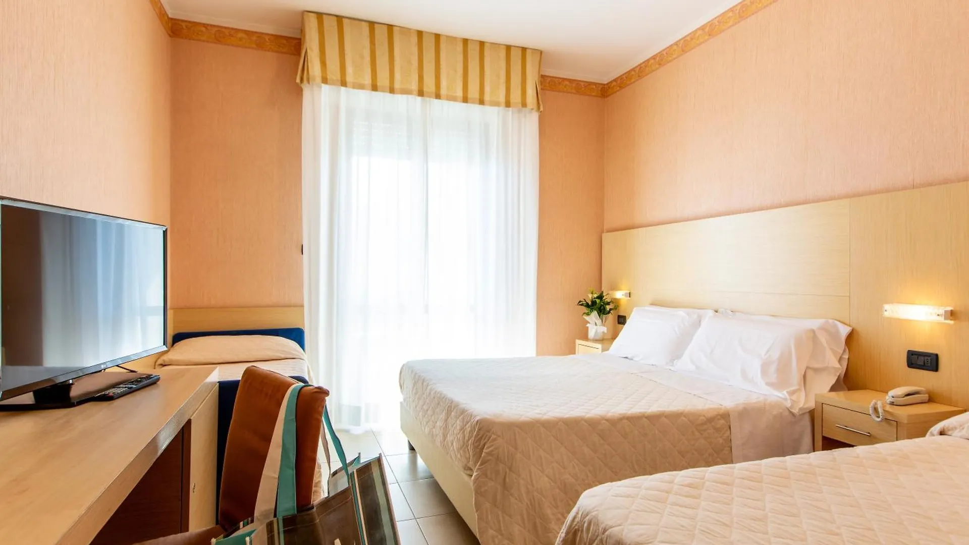 Hotel Metropole Rimini 3*,  Italy