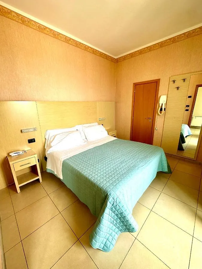 Hotel Metropole Римини