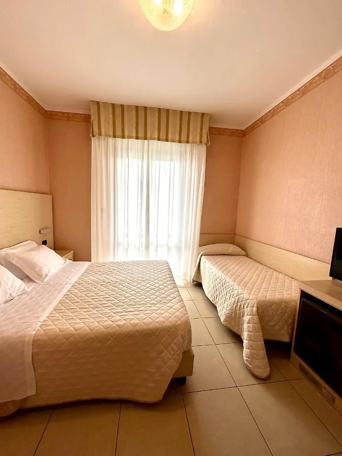 Hotel Metropole Римини Италия