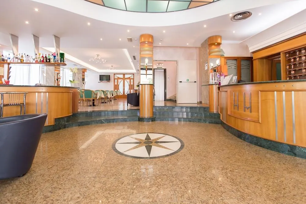 Hotel Metropole Римини